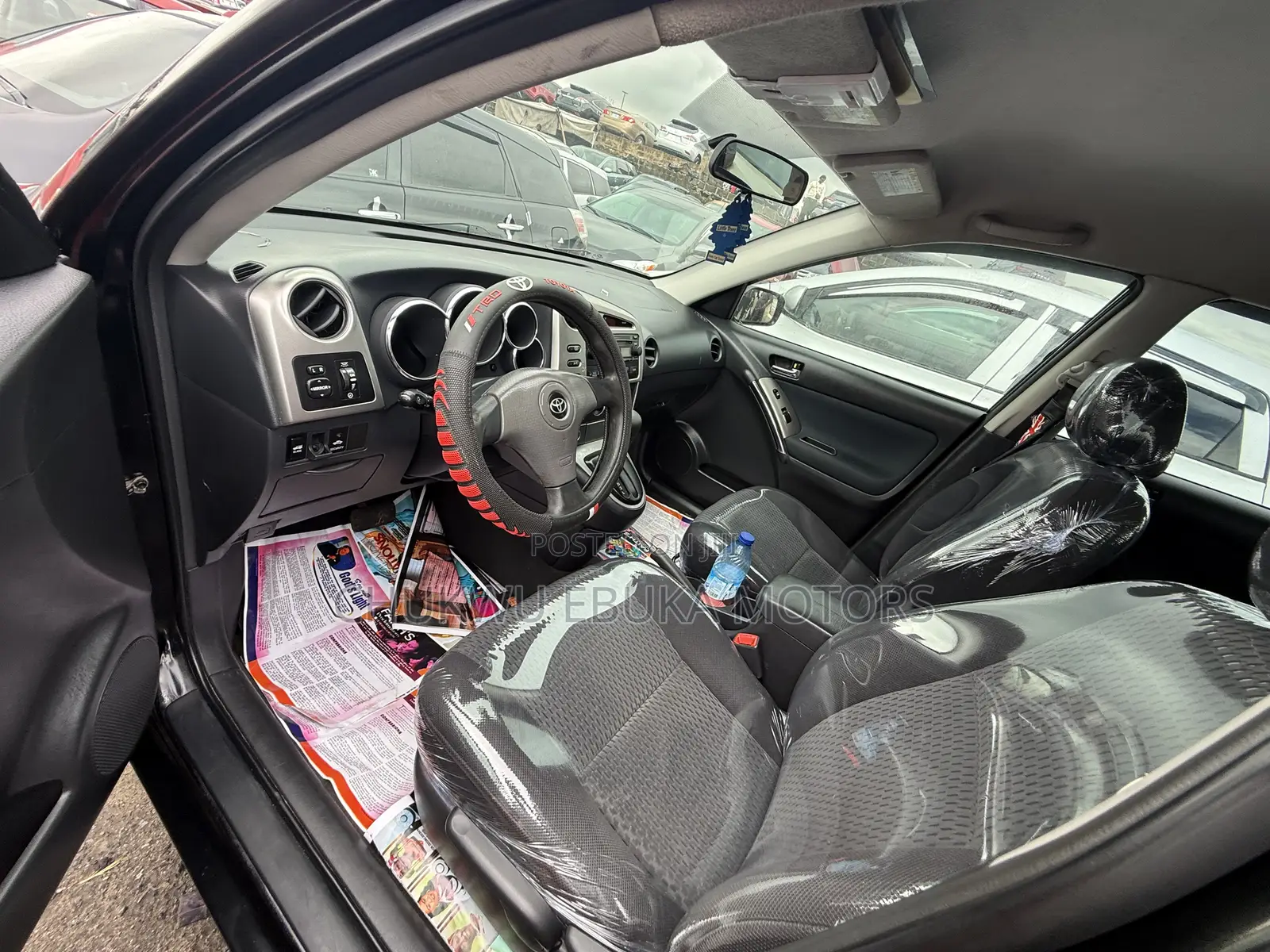Toyota Matrix Hatchback FWD (1.8L 4cyl 5M) 2008 Black