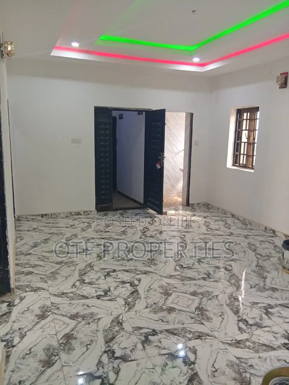 3bdrm Block of Flats in Fo1, Kubwa for rent