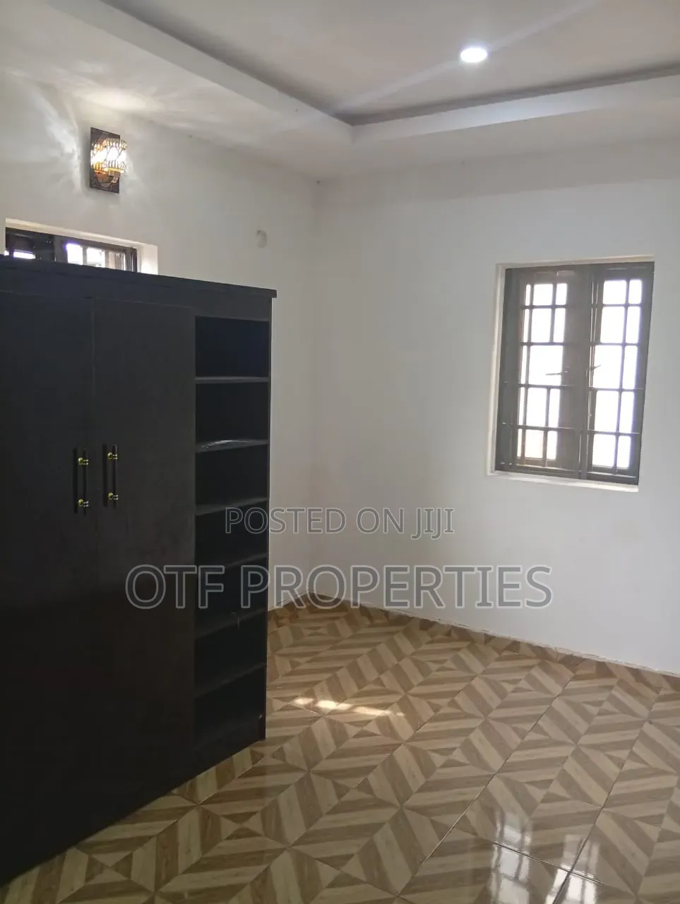 3bdrm Block of Flats in Fo1, Kubwa for rent