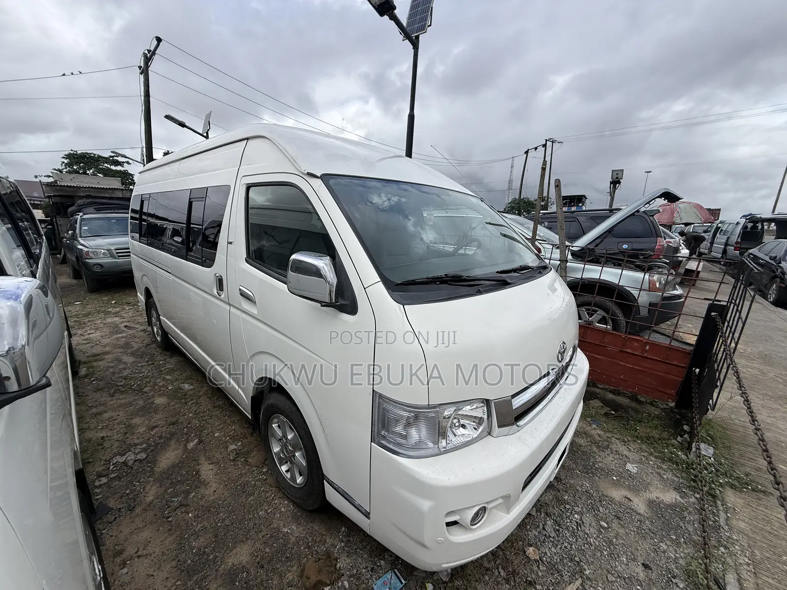Toyota HiAce 2012 White