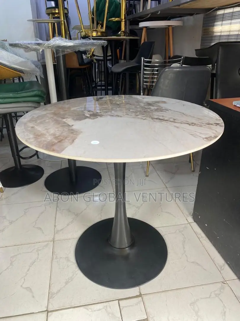 Mini Three Seaters Table
