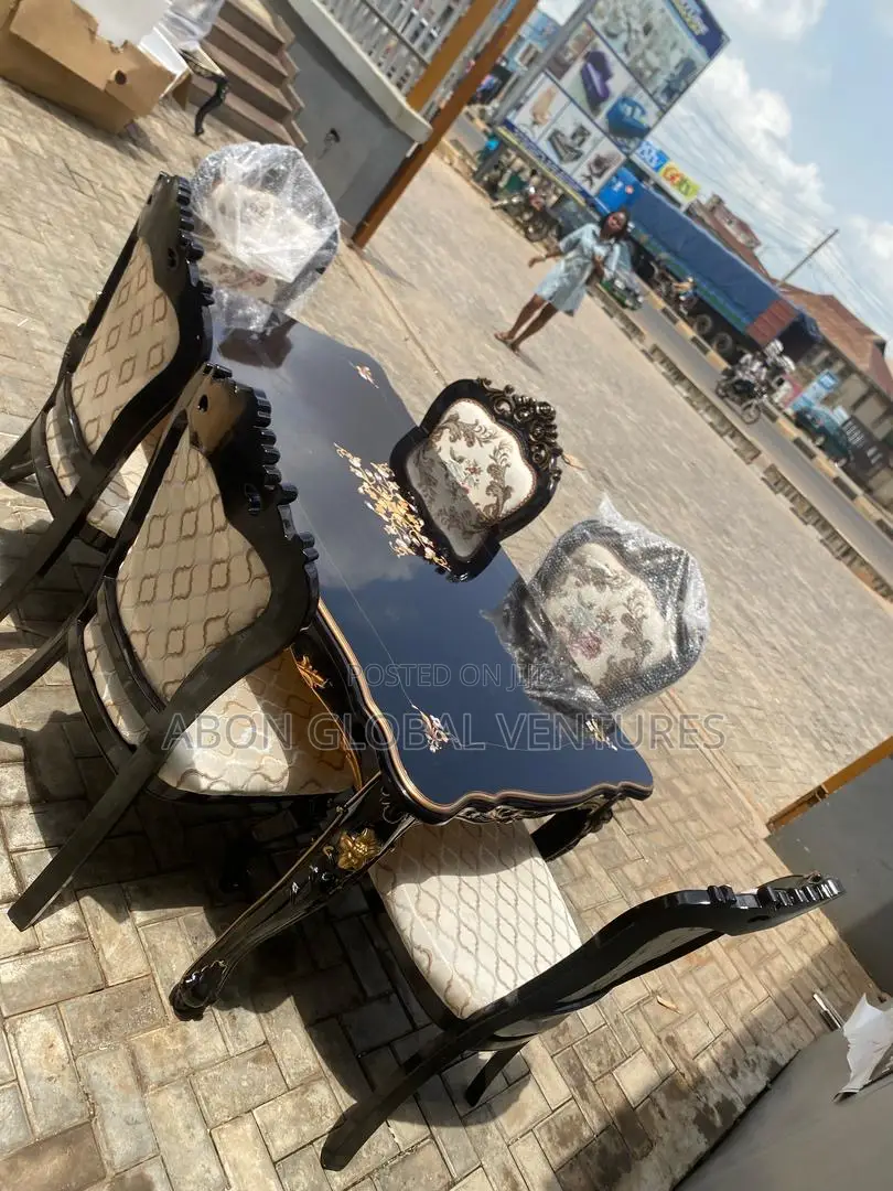 Executive Royal Dining Set
