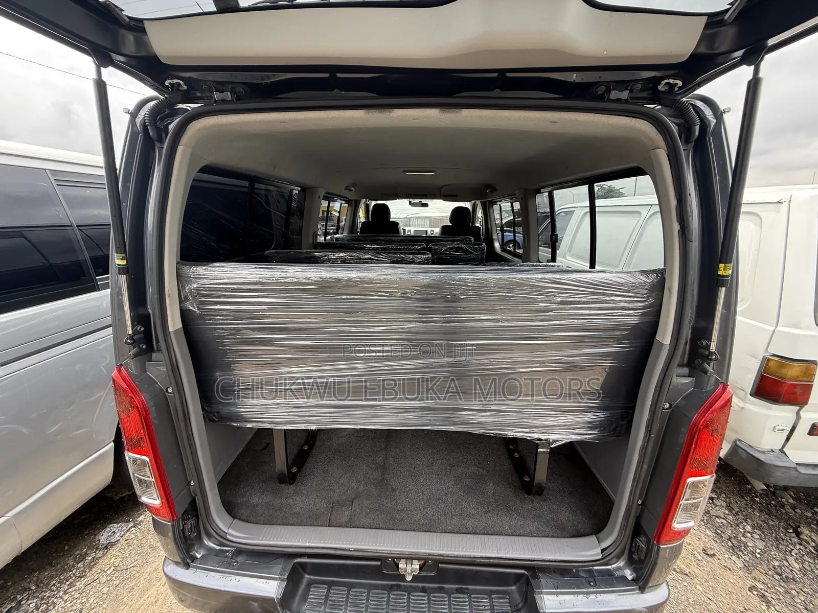 Toyota HiAce 2012 Grey