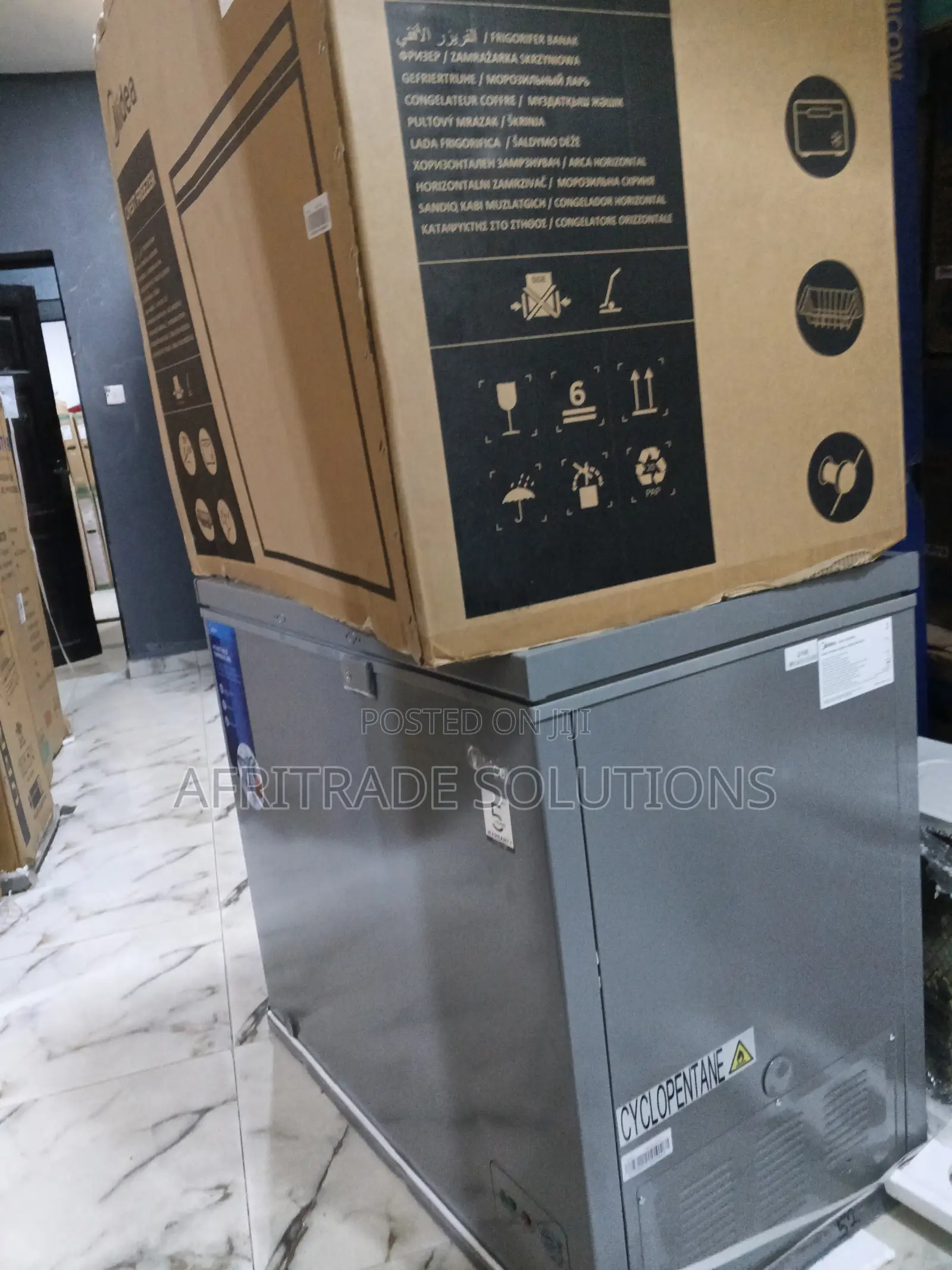 Midea Mdrc34sfzg43 Chest Freezer | Spacious Energy Efficient