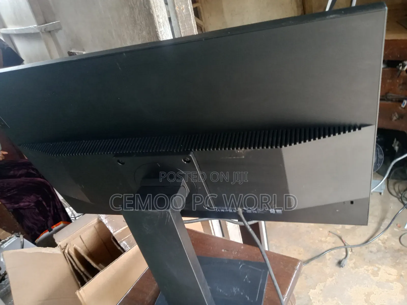 Lenovo Frameless Monitor