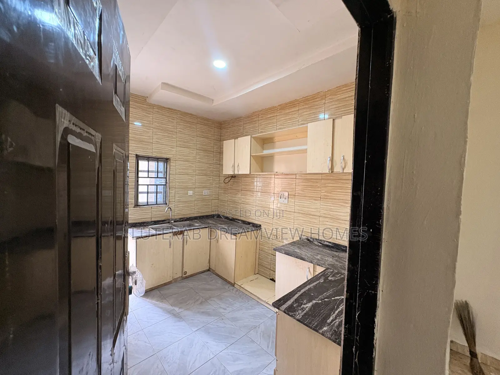 2bdrm Block of Flats in Guzape for rent