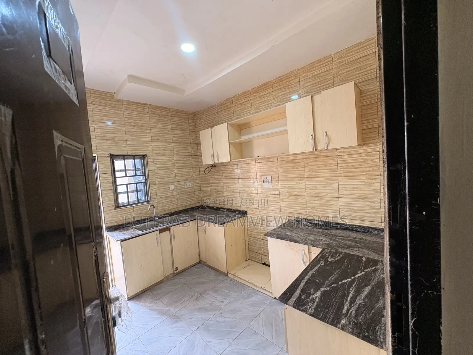 2bdrm Block of Flats in Guzape for rent