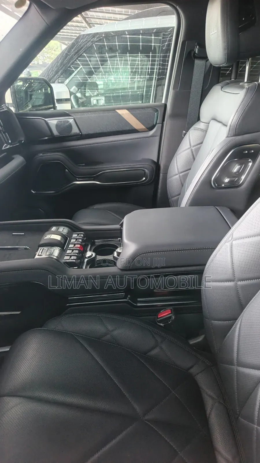 New BYD Leopard 8 2.0 Hybrid AWD 2025 Gray