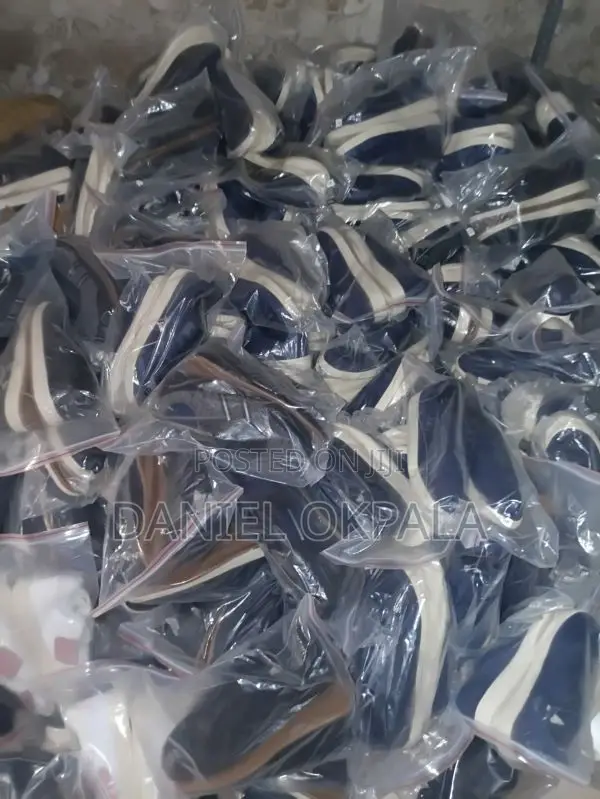 Stock Unisex Sneakers
