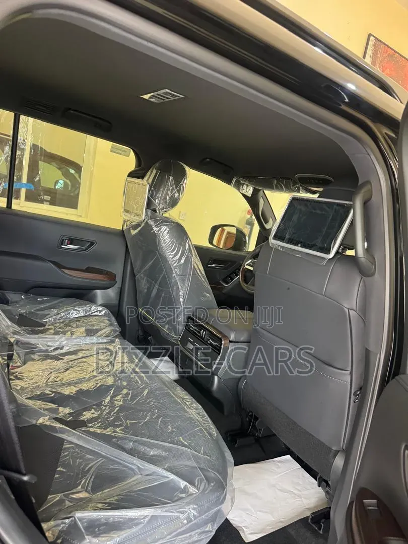 New Toyota Land Cruiser 2025 Black