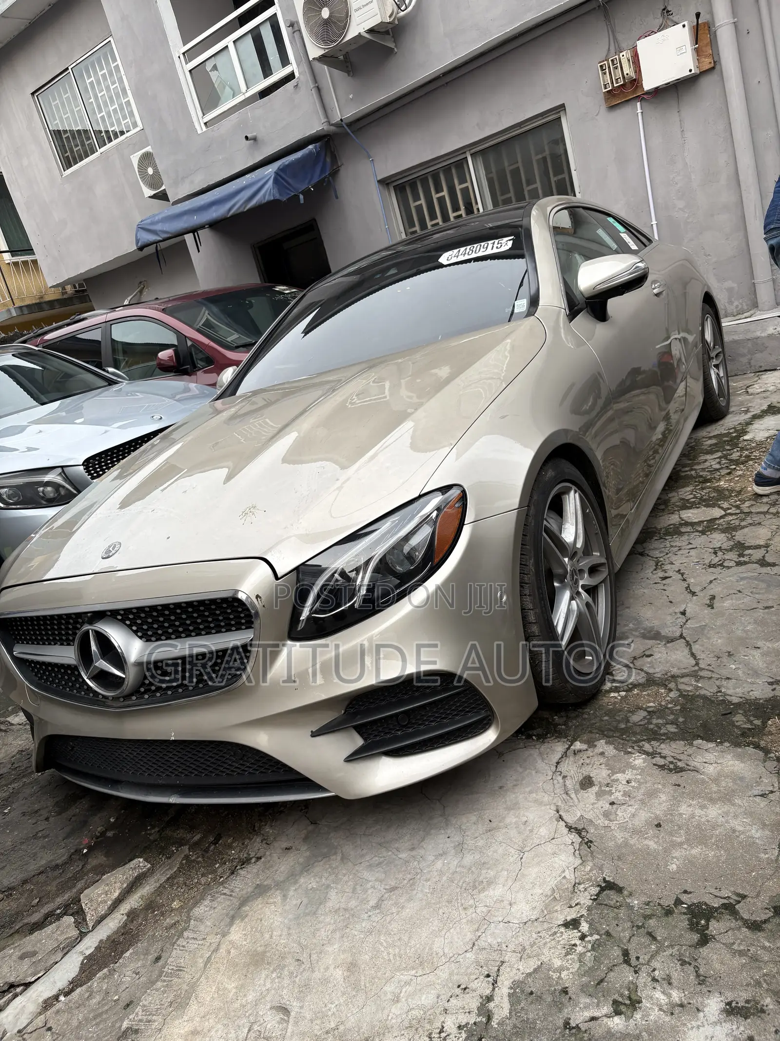 Mercedes-Benz E400 2017 Gold
