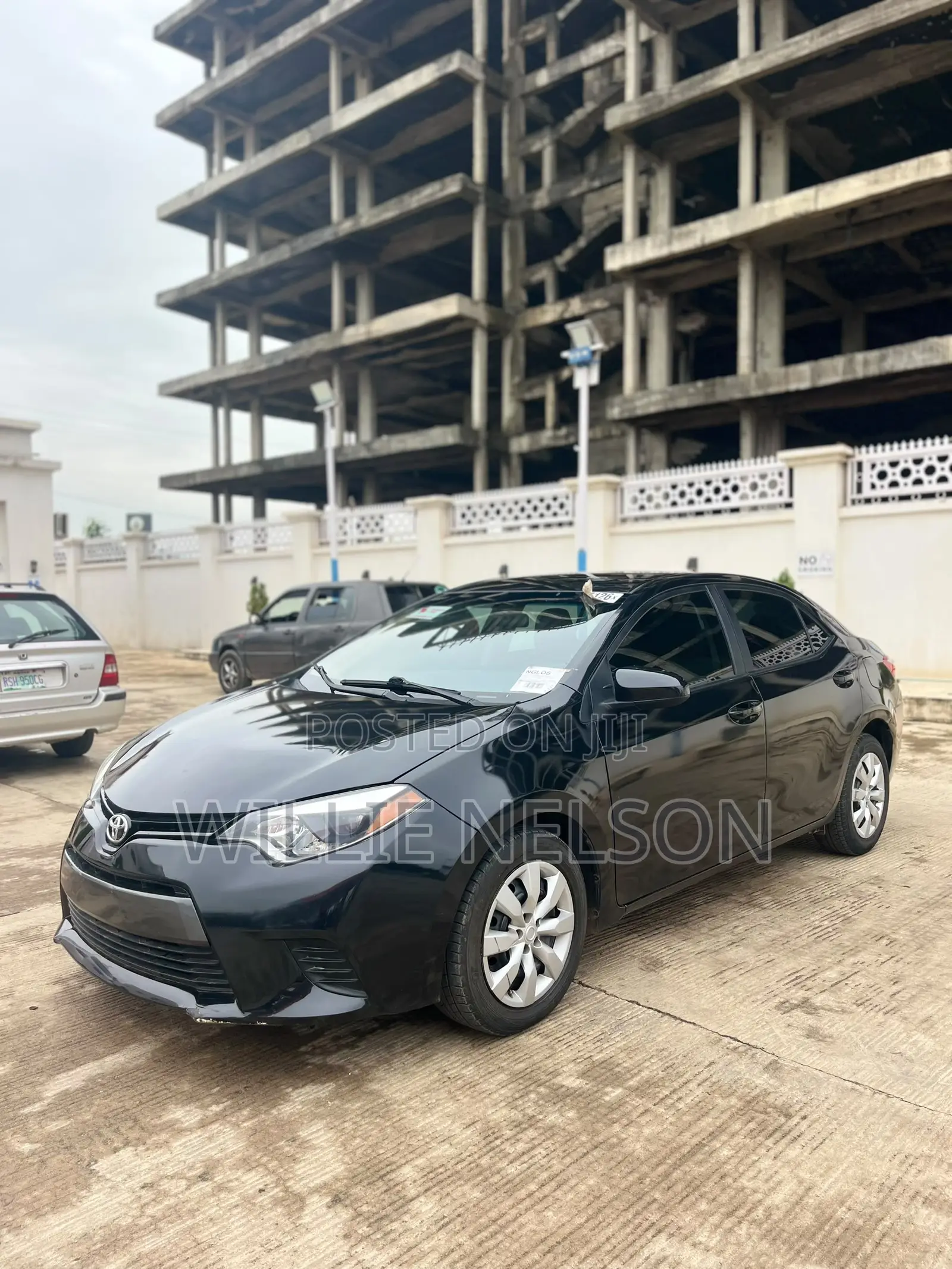 Toyota Corolla LE Premium 4dr Sedan (1.8L 4cyl CVT) 2015 Black