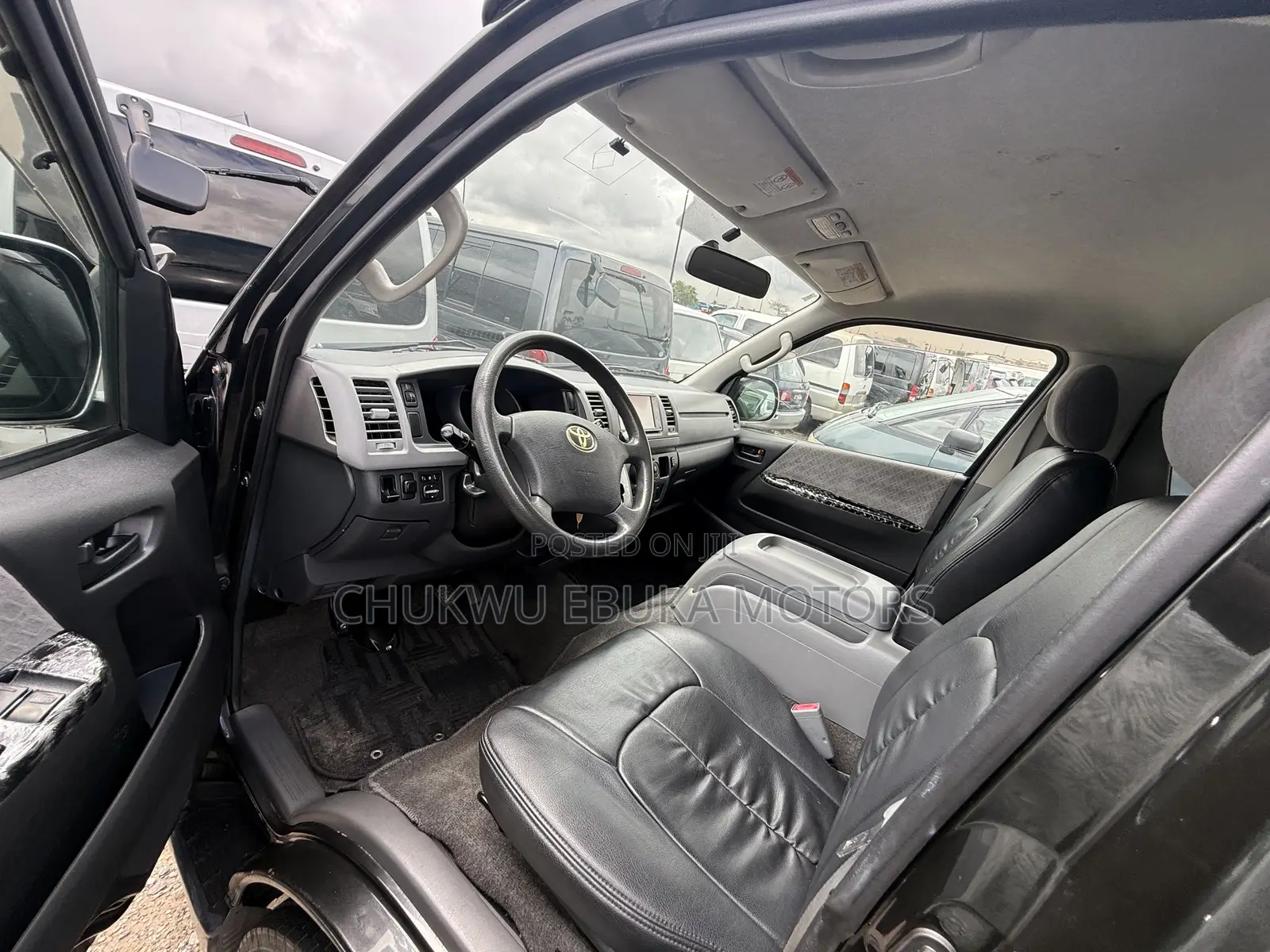 Toyota HiAce 2012 Black