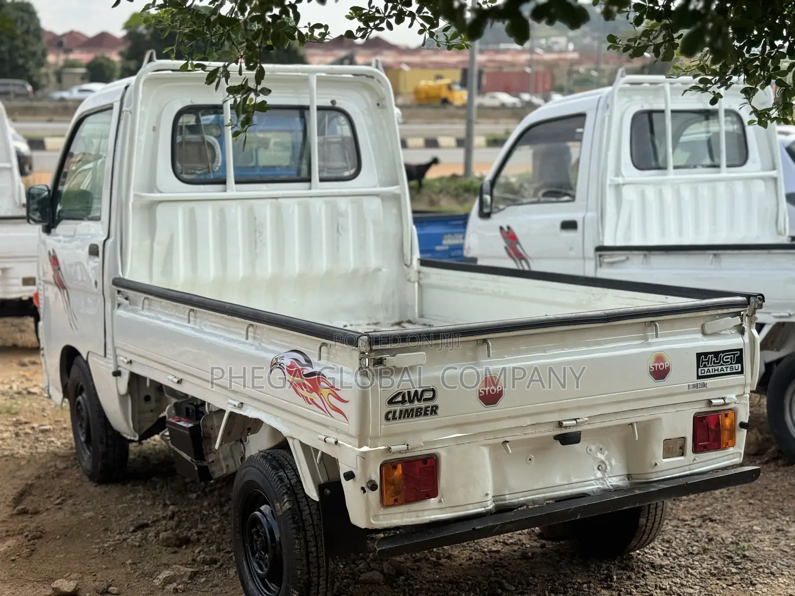 Carburetor Daihatsu Mini Truck 1998 White