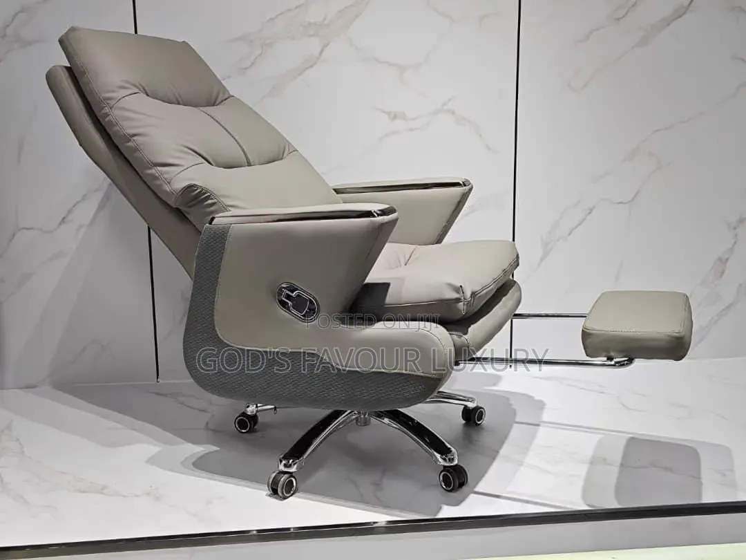 Executive Office Leather Recline Chair.