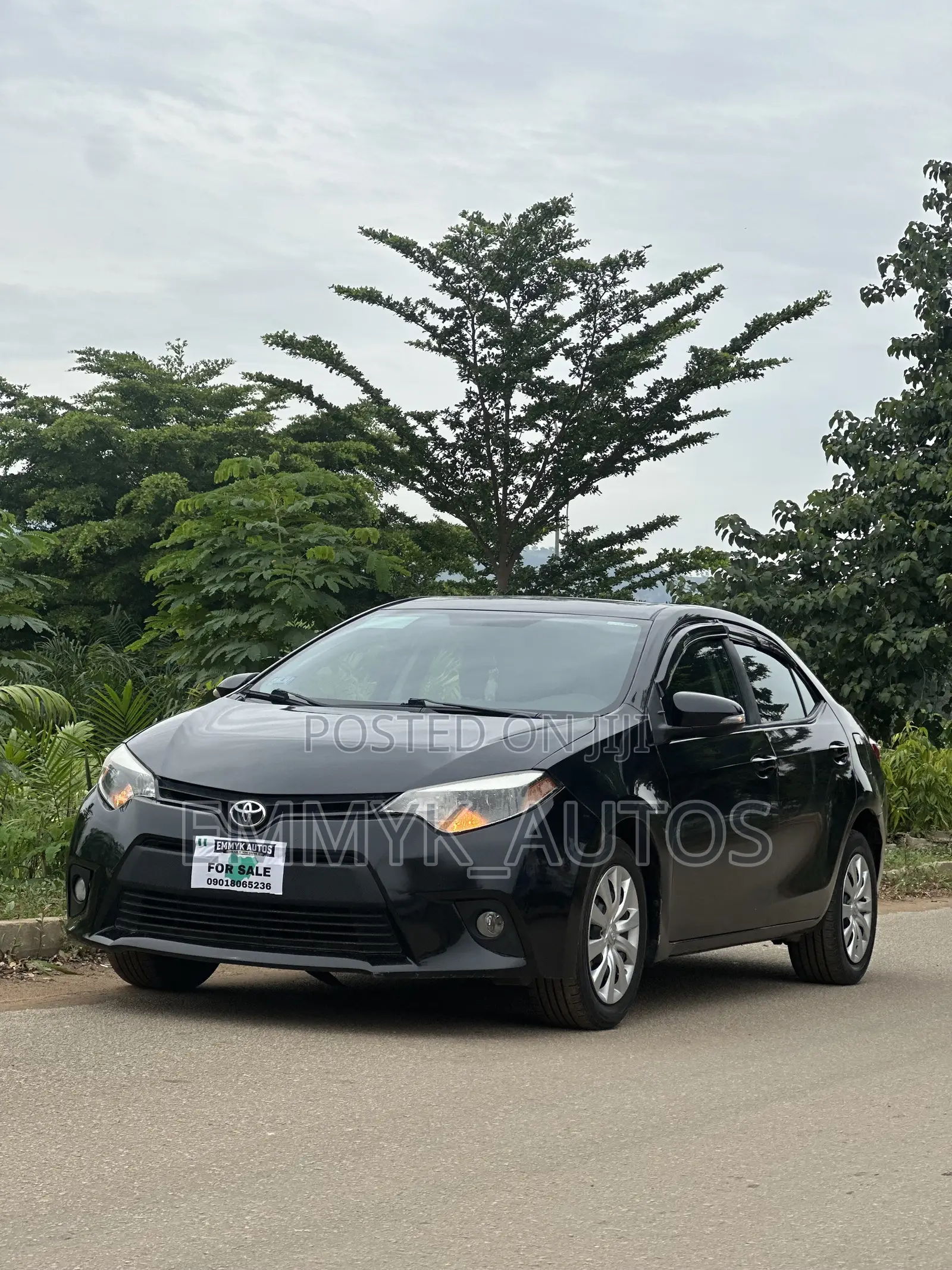 Toyota Corolla LE 4dr Sedan (1.8L 4cyl CVT) 2015 Black