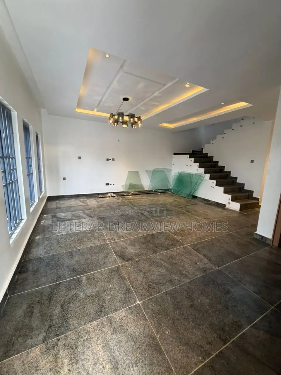 4bdrm Duplex in Wuse for sale