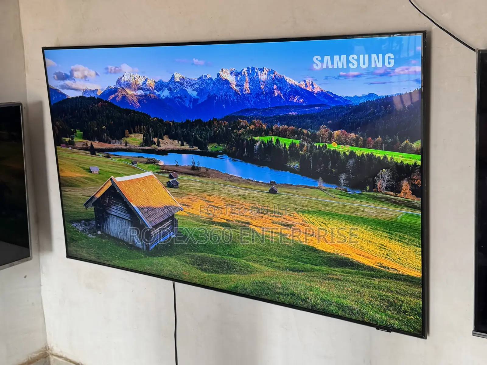 65” Samsung Smart TV Au8000 Crystal Uhd Model for Sale