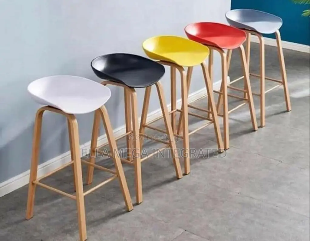 Exotic Bar/ Kittchen Stool for Your Wine Bar Section and Kitchen