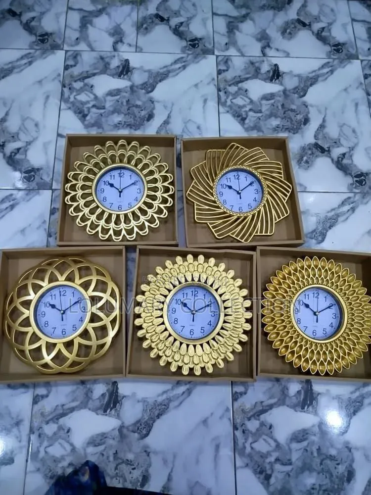 Luxury Fancy Wall Clock Modern Silent Home Living Room Decor Clock