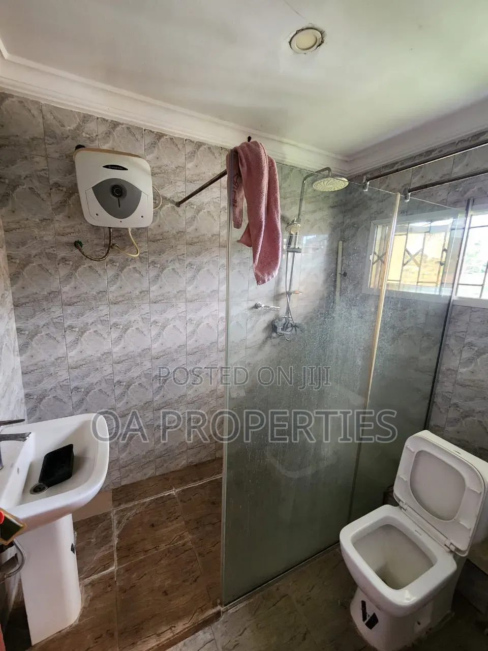 3bdrm Duplex in Onireke/Jericho Gra for rent