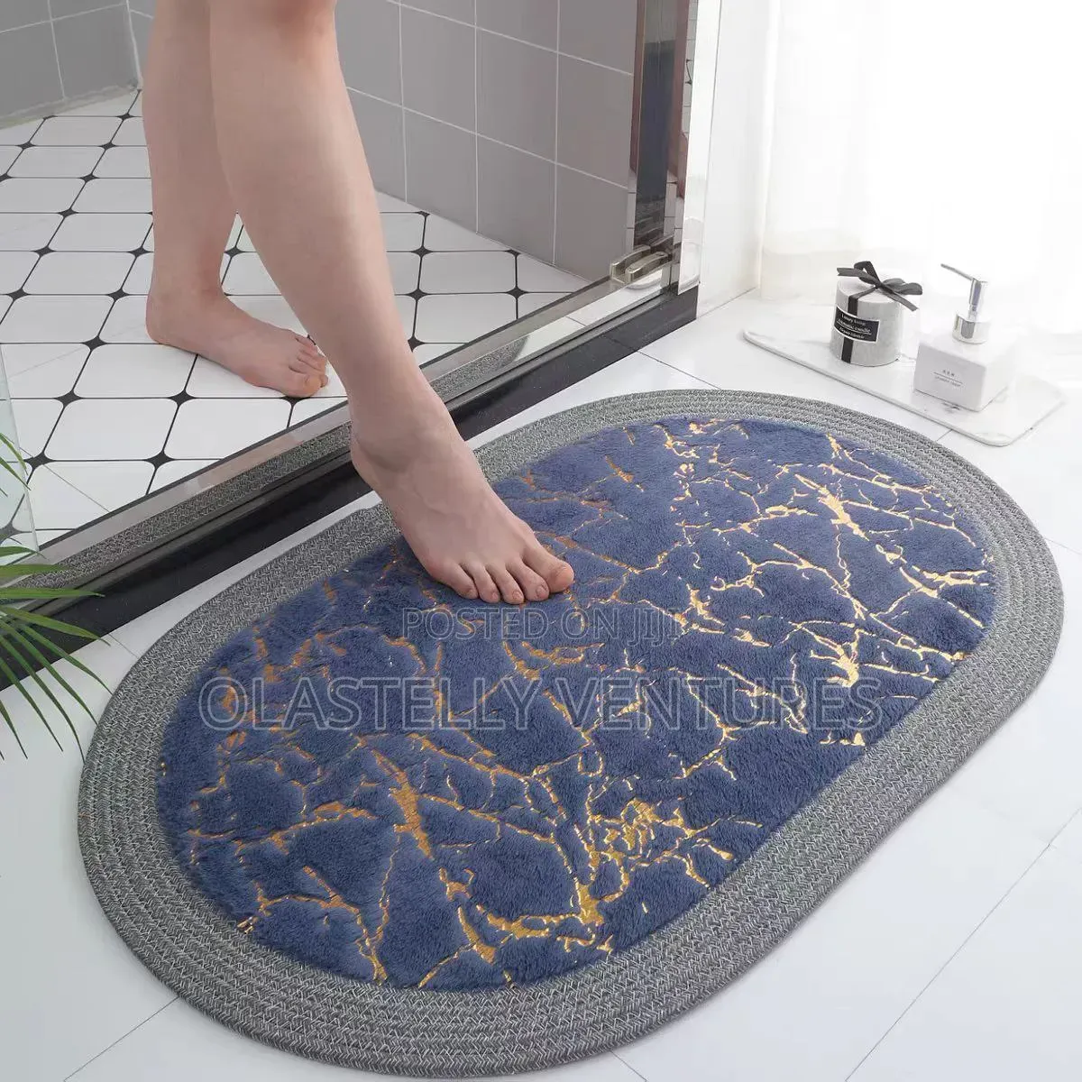 Oval Bathroom Floor Mat Sizes : 45x75cm Tw