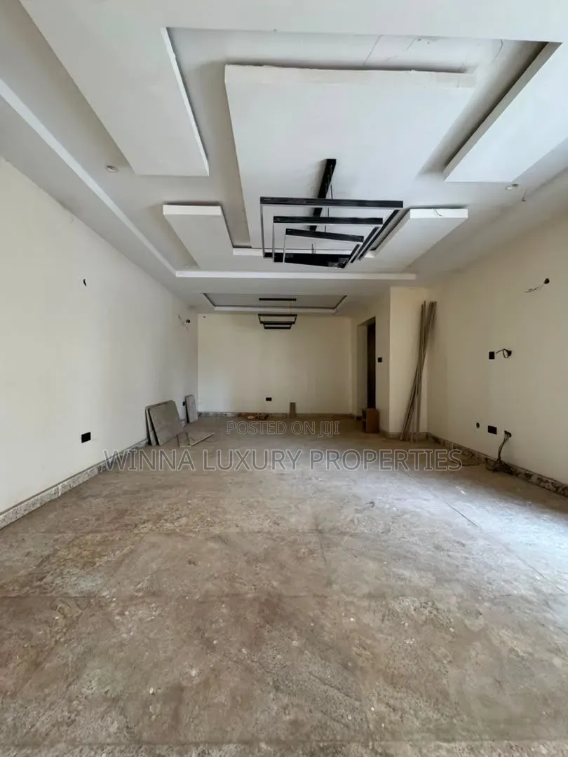 6bdrm Townhouse/Terrace in Mabushi for sale