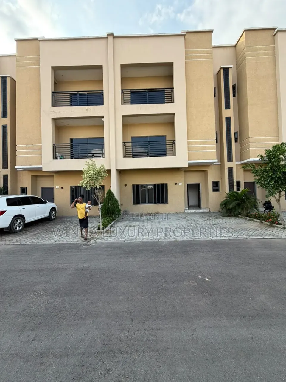 5bdrm Townhouse/Terrace in Jahi By Gilmor for sale