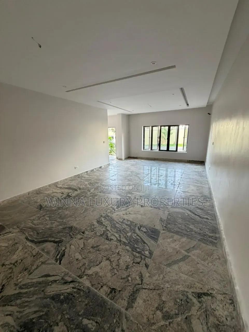 5bdrm Townhouse/Terrace in Jahi By Gilmor for sale
