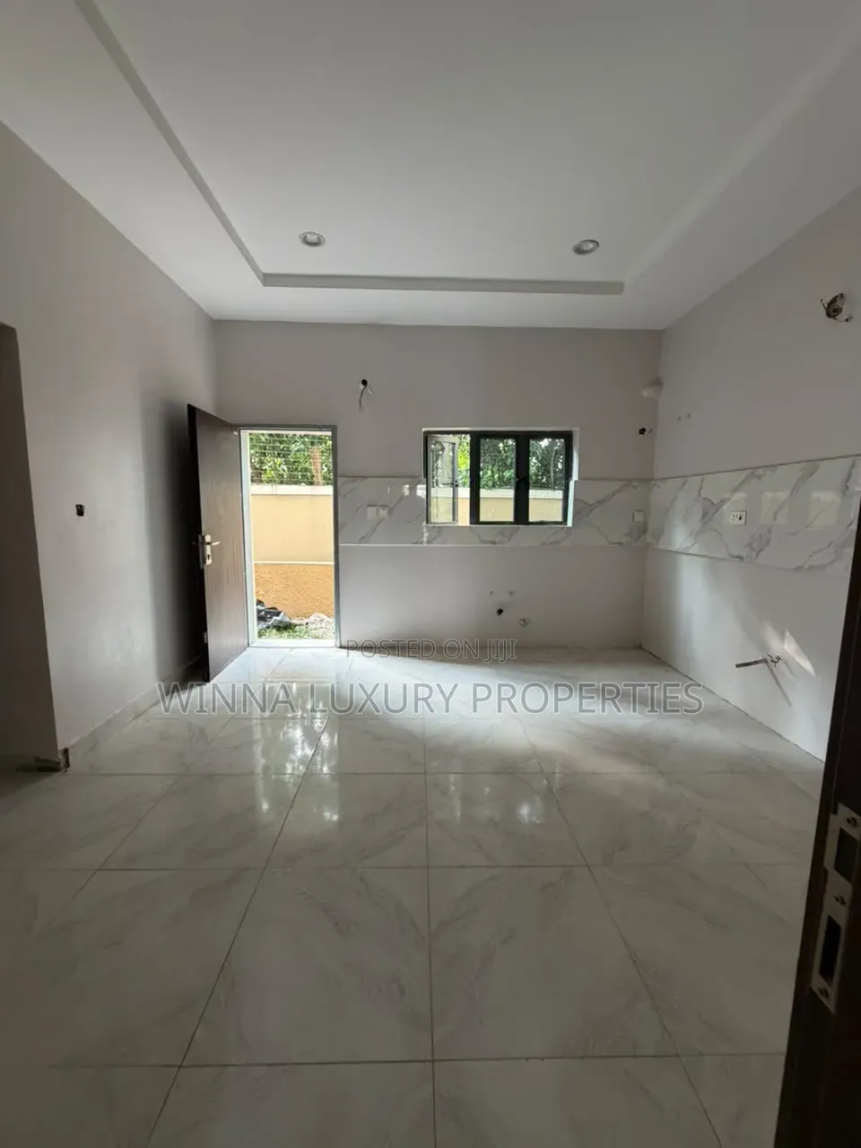 5bdrm Townhouse/Terrace in Jahi By Gilmor for sale