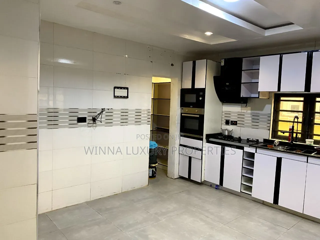 4bdrm Penthouse in New Planet Homes, Lugbe District for sale