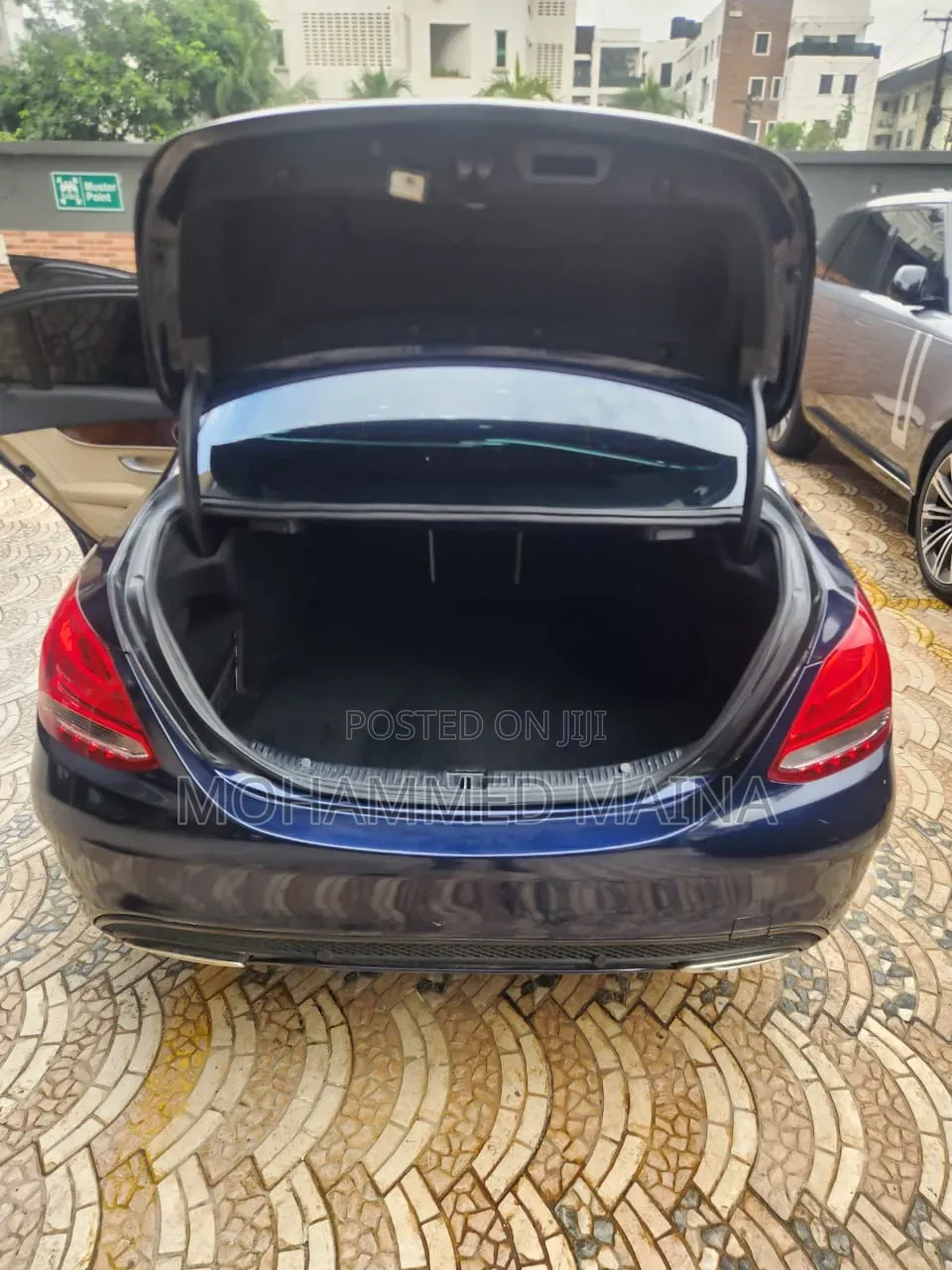 Mercedes-Benz C300 2018 Blue