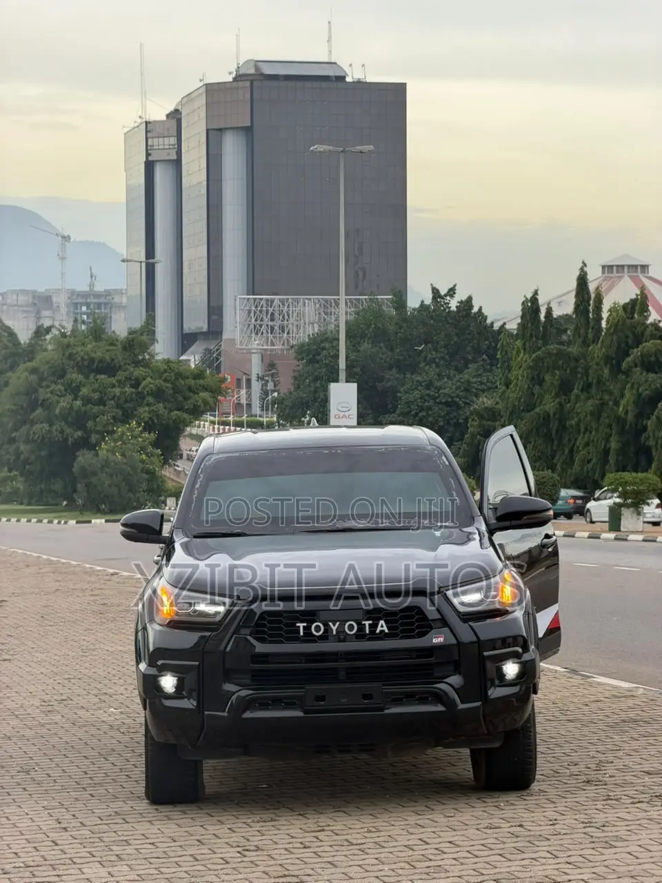 Toyota Hilux 2023 Black