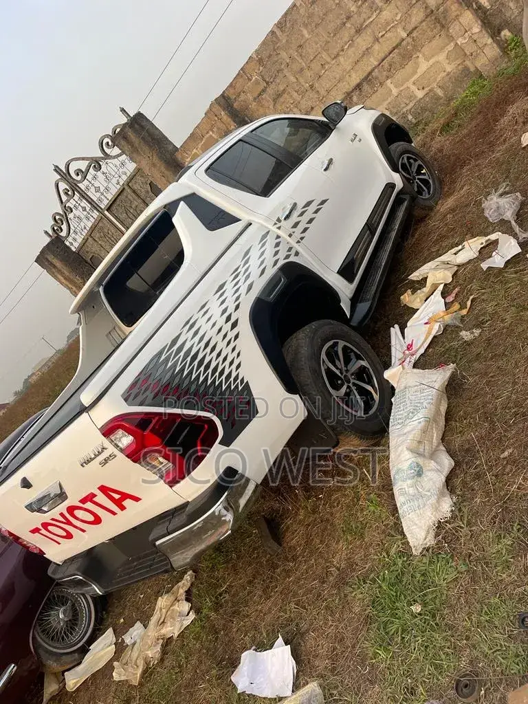 Tail Board Toyota Sticker