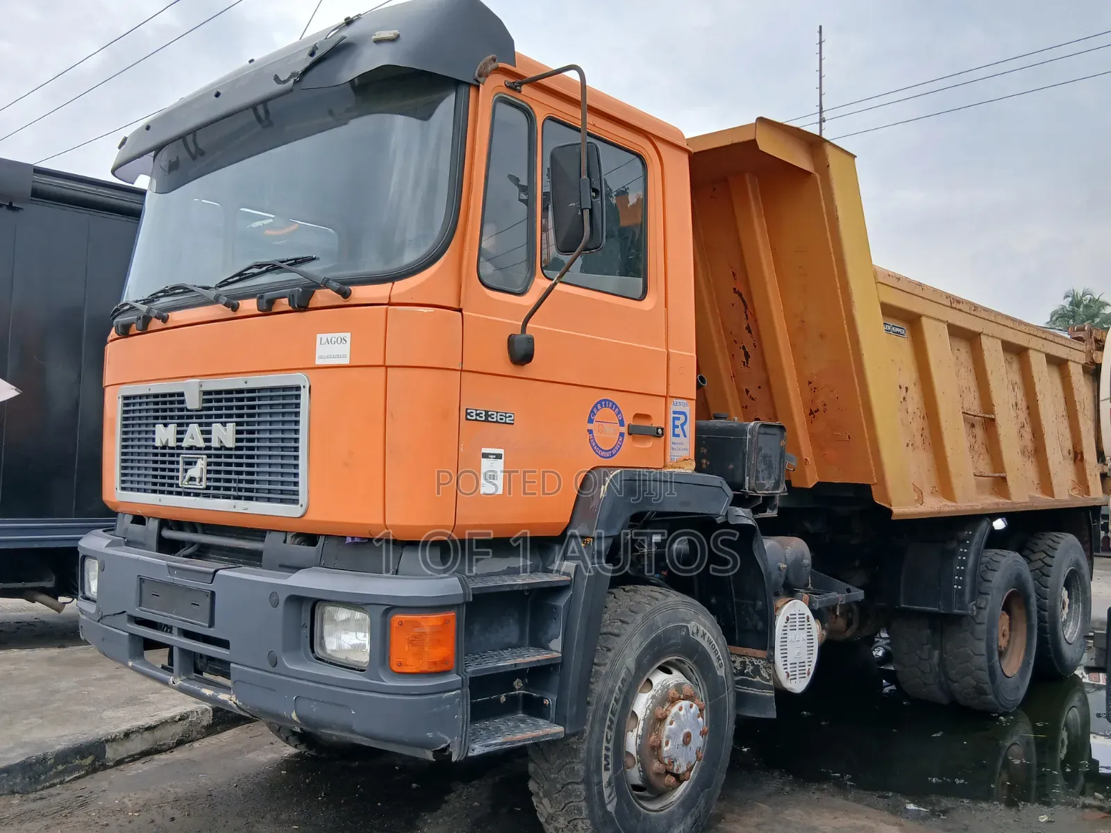 Man Truck With Auxiliary