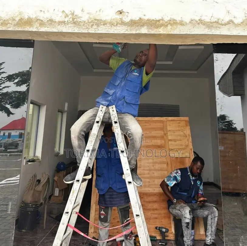 Automatic Frameless Sensor Door