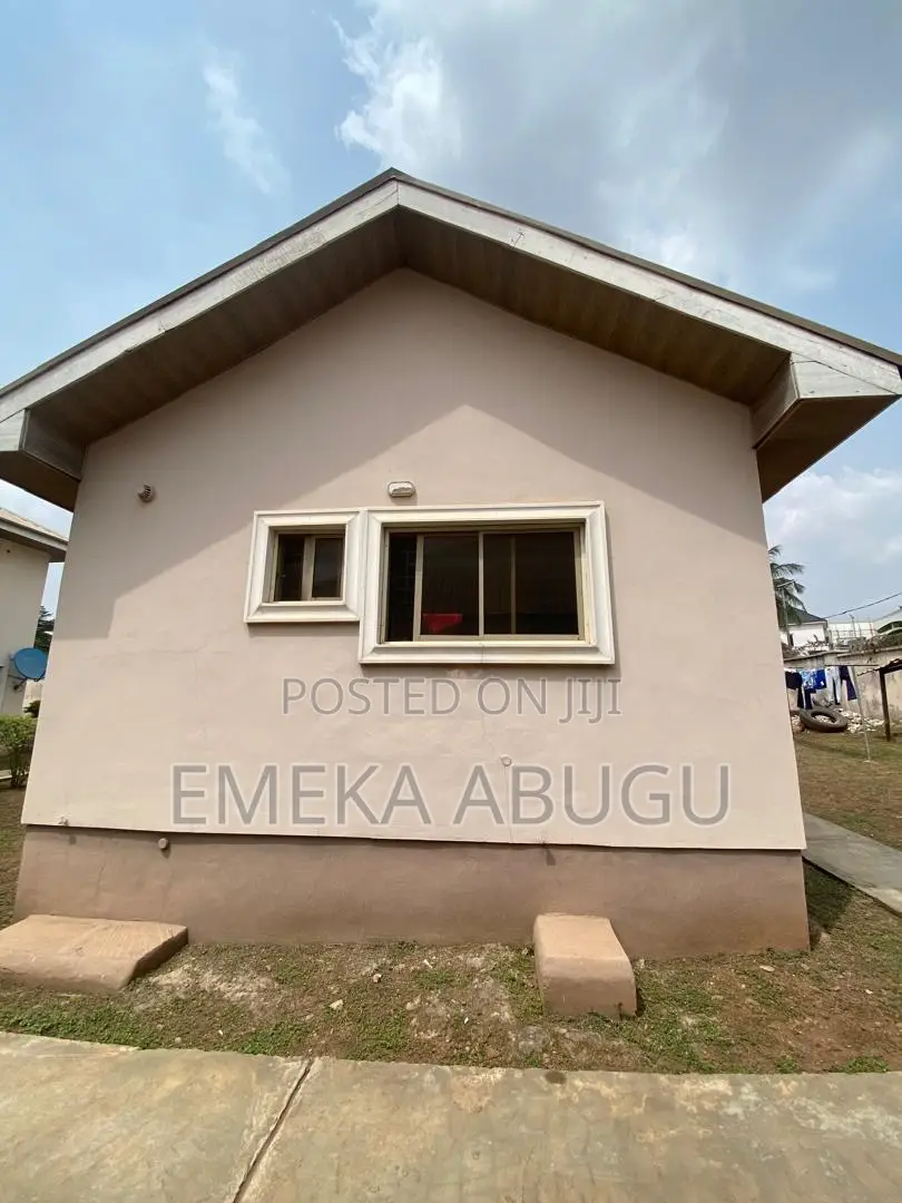 5bdrm Duplex in Agodi for sale
