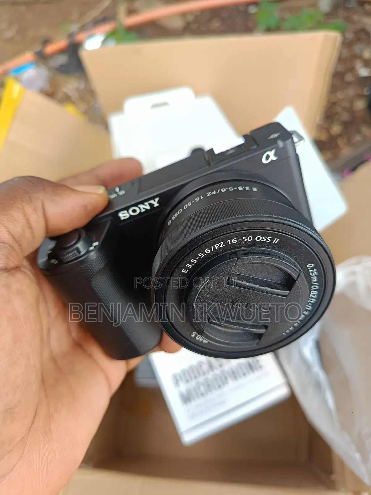 Sony Zv-E10ll With 16-50mm Lens (Open Box)