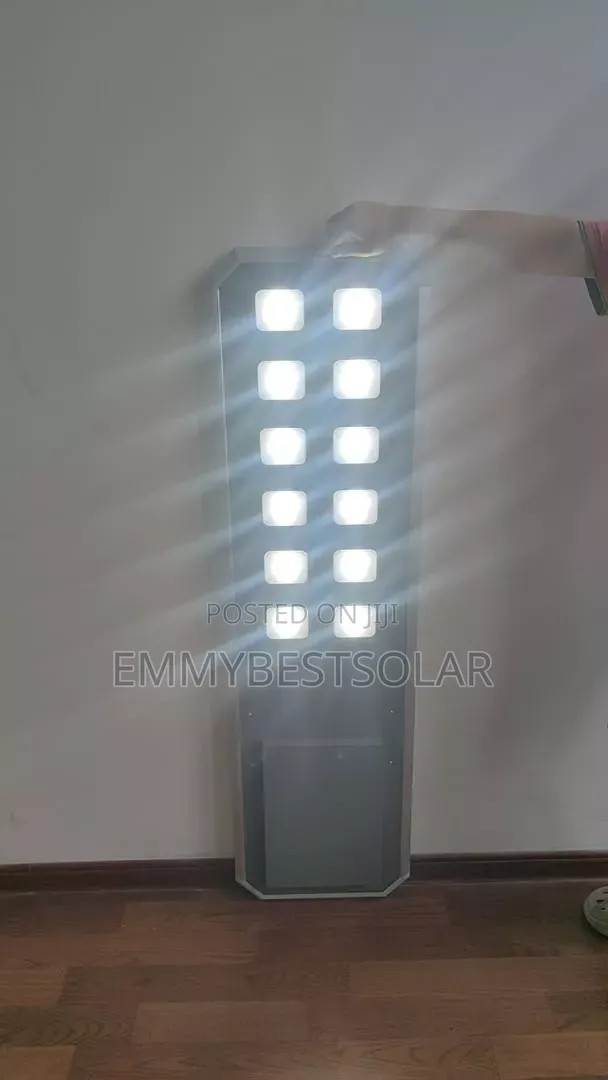 600w 12eyes Metallic Body Solar Street Light