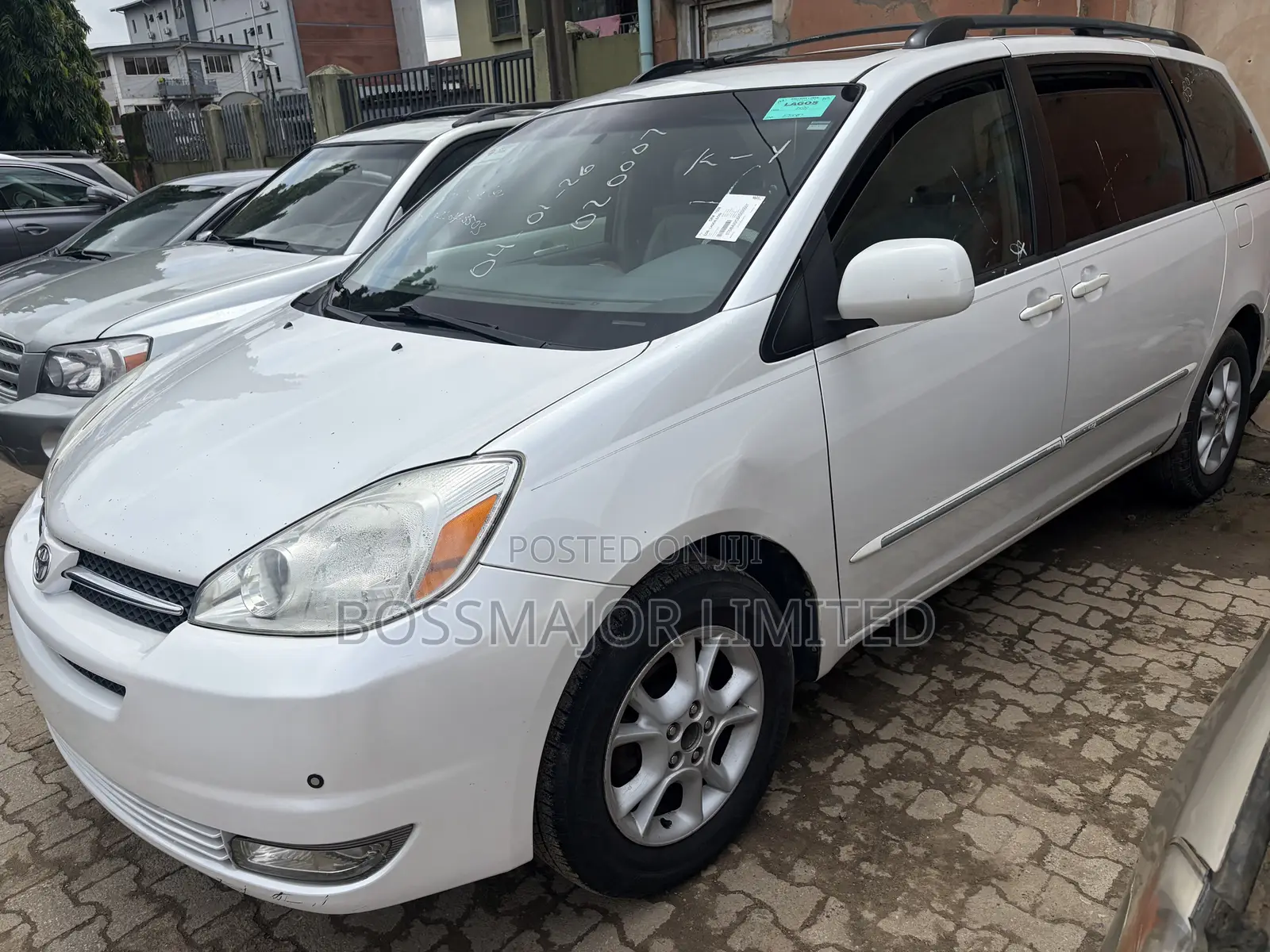 Toyota Sienna XLE Limited AWD 2005 White