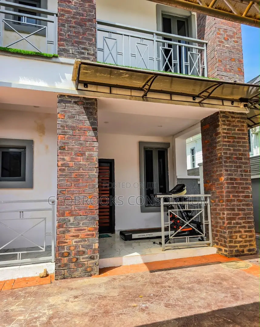 Furnished 4bdrm Duplex in Aerodrome Gra, Samonda for rent
