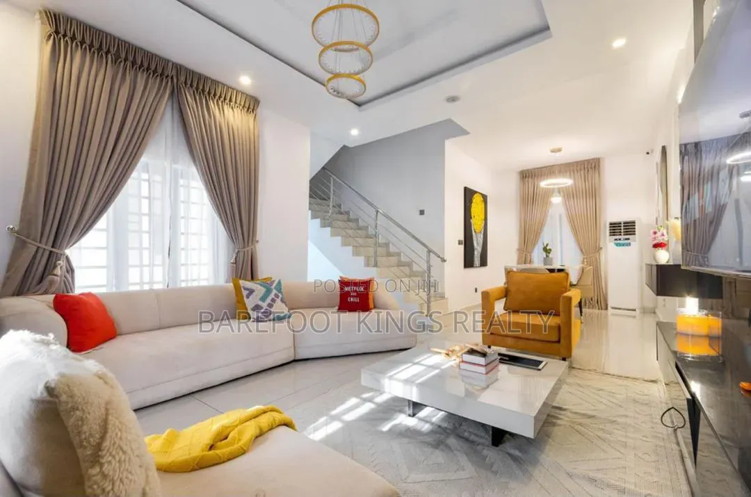 Luxurious 4bedroom Apartment