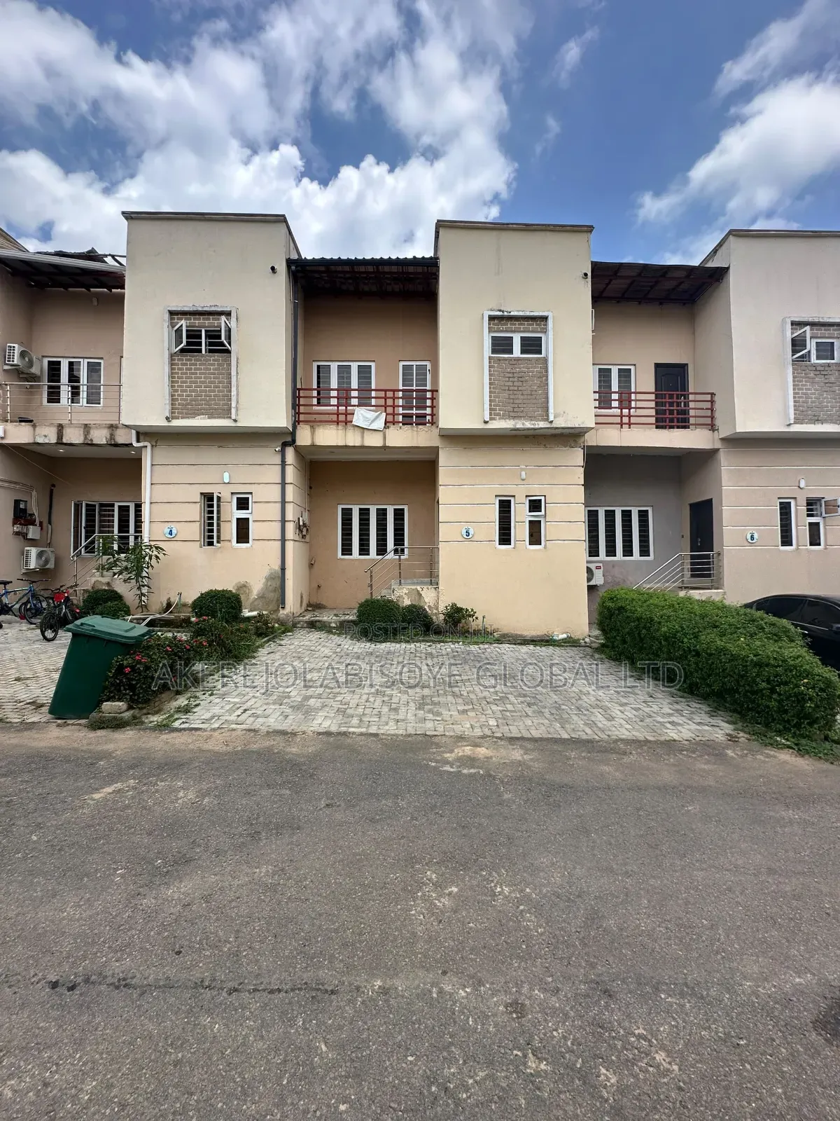 3bdrm Duplex in Karsana Gwarinpa for sale