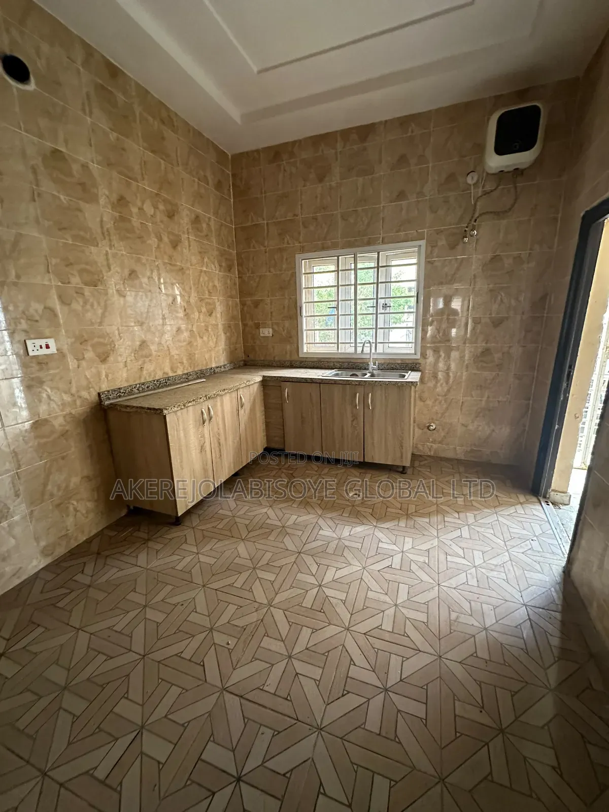 3bdrm Duplex in Karsana Gwarinpa for sale