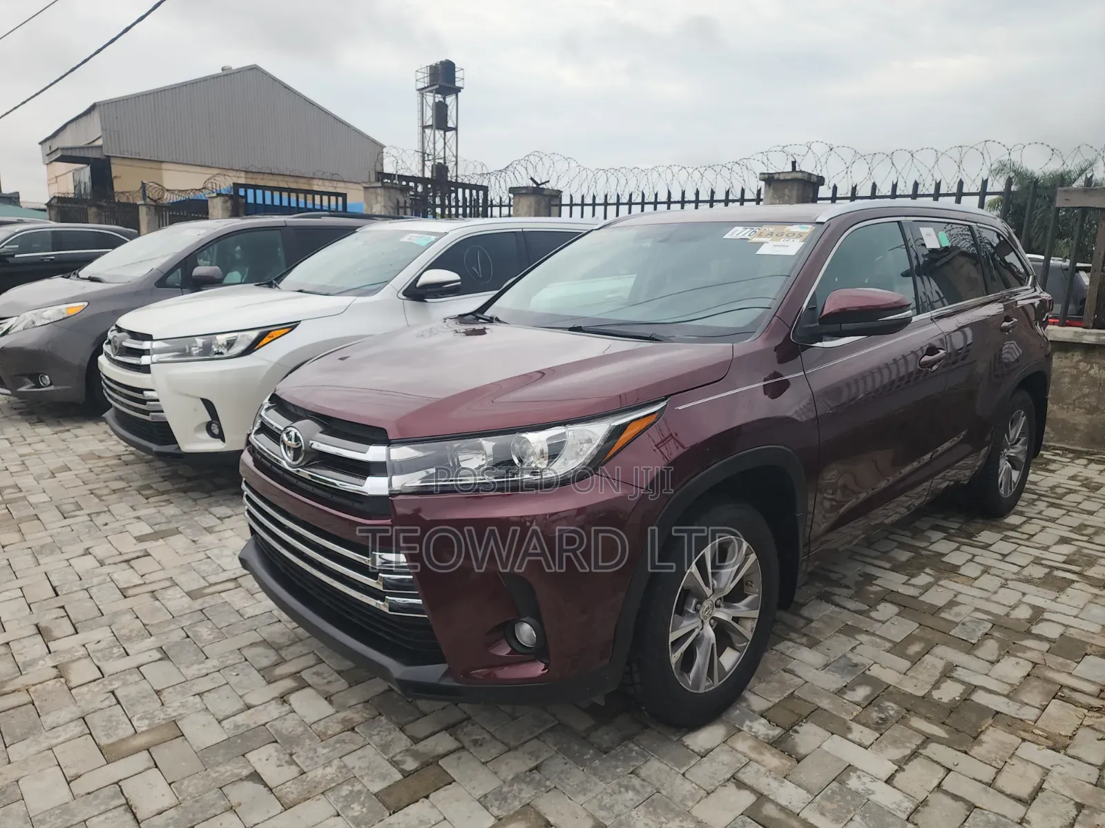 Toyota Highlander XLE 4dr SUV (3.5L 6cyl 6A) 2015 Red