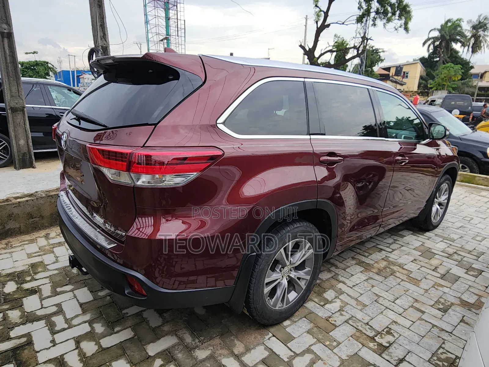 Toyota Highlander XLE 4dr SUV (3.5L 6cyl 6A) 2015 Red