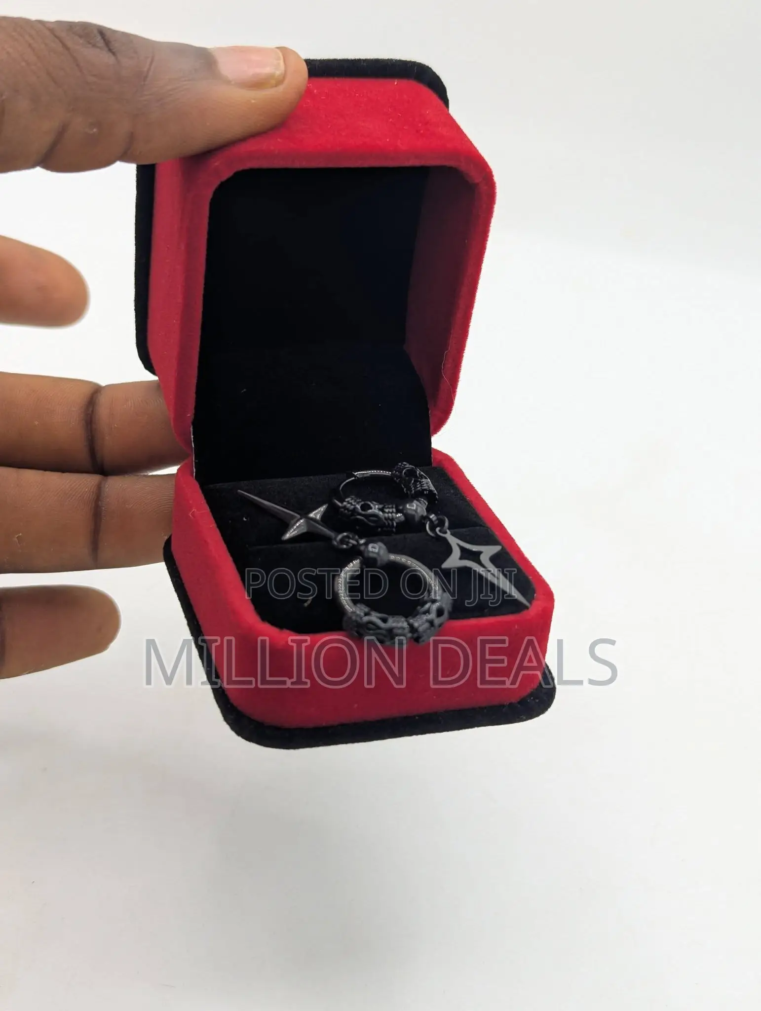 Black Hoop Luxury Pattern Men's Ski Earring