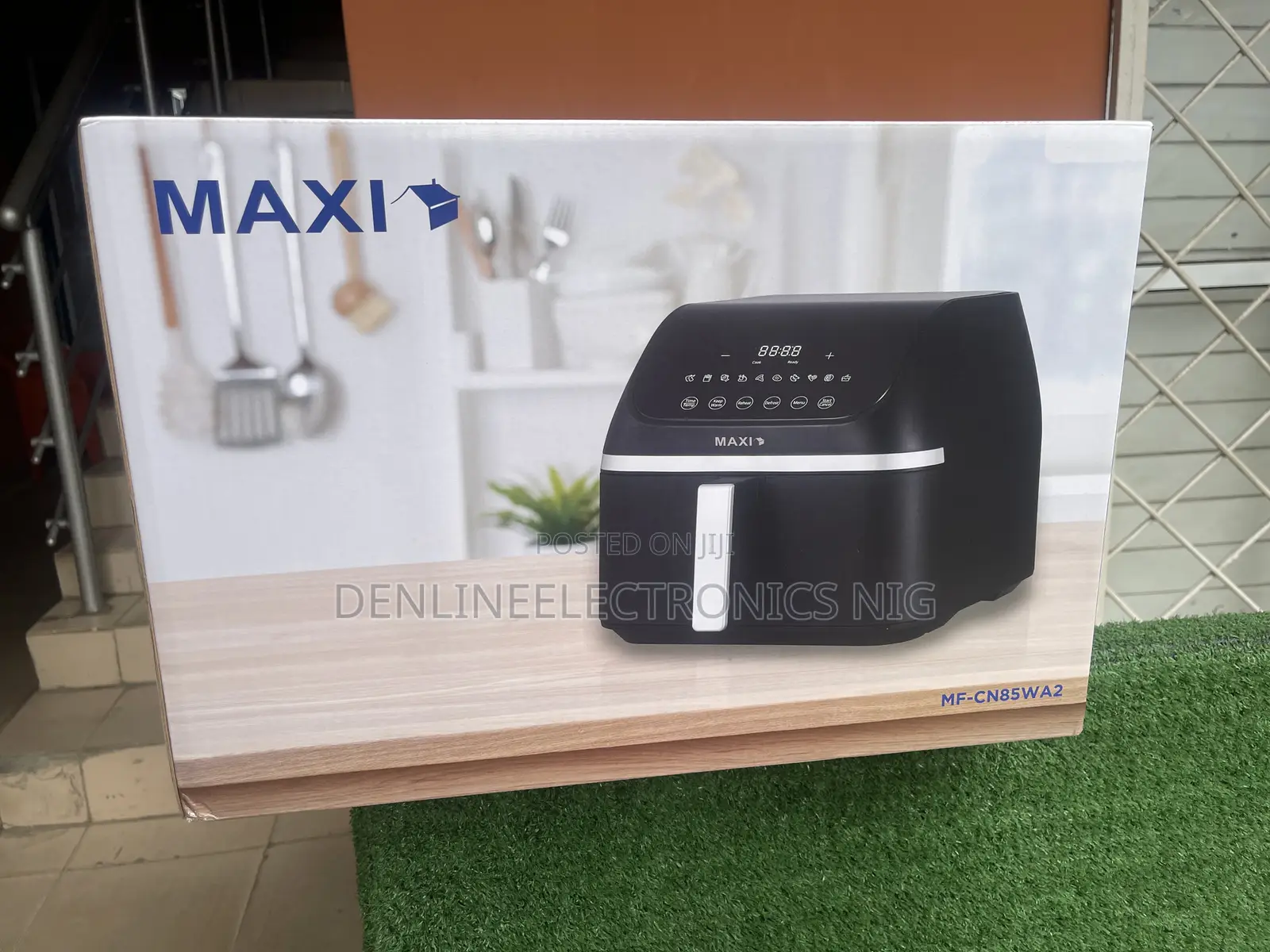 Brand New Maxi 8liters Automatic Digital Control Display Air Fryer