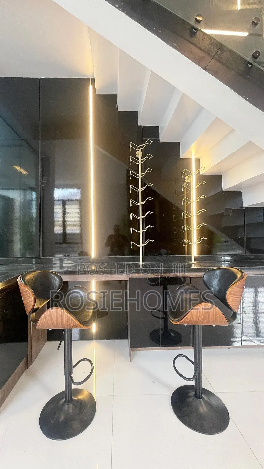 5bdrm Duplex in Ologolo Estate for sale