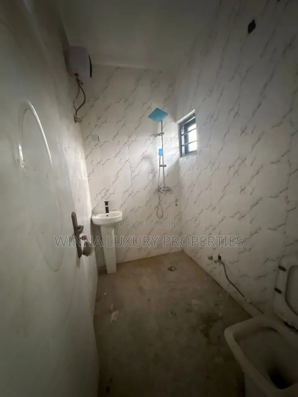 5bdrm Duplex in Trafford Villa, Lugbe District for rent